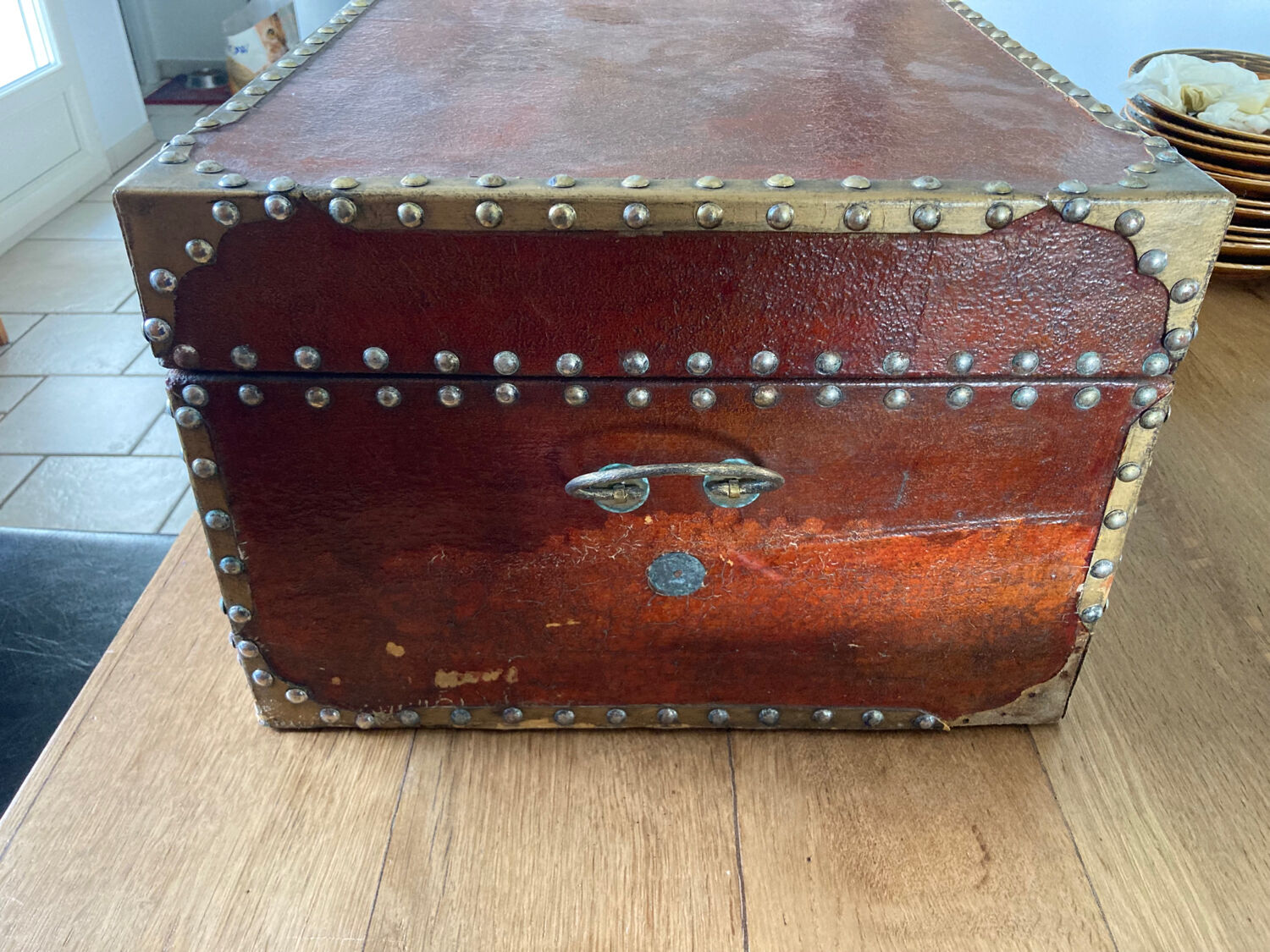 Flat wooden trunk