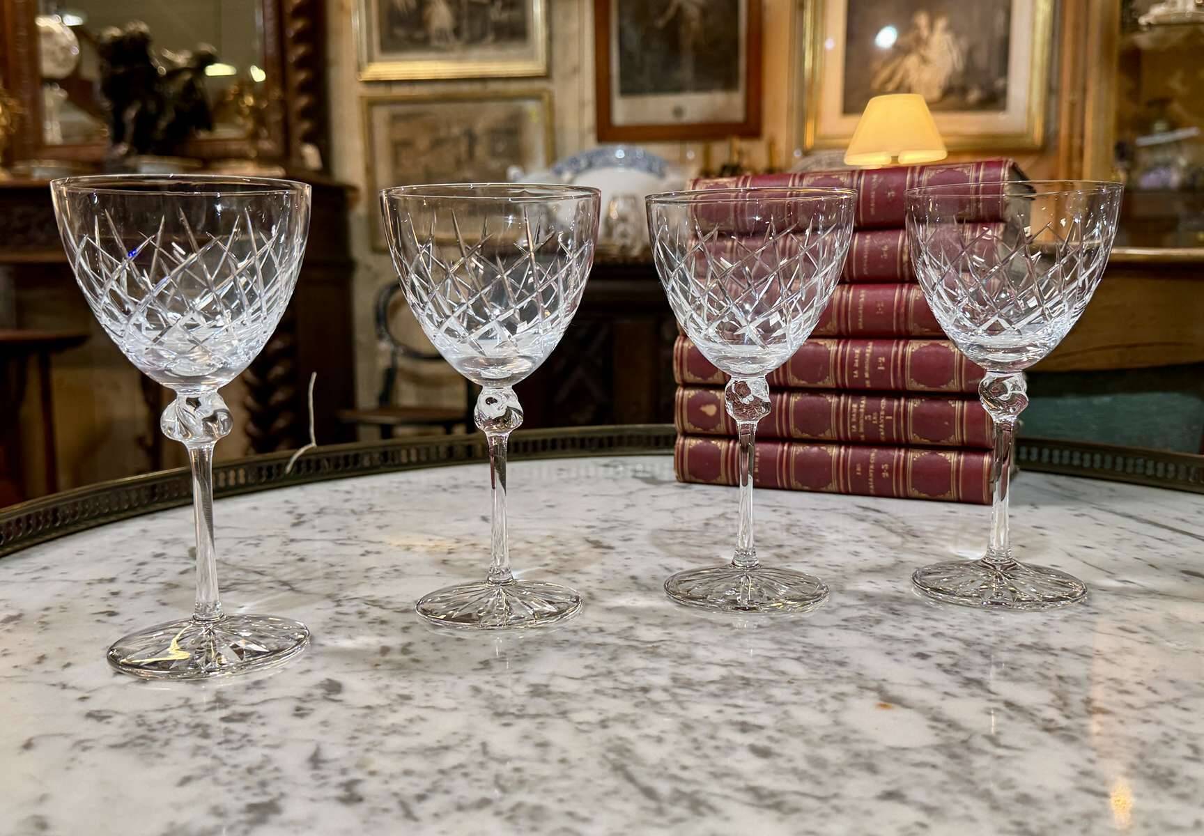 Set of 4 crystal stemmed glasses daum model boléro