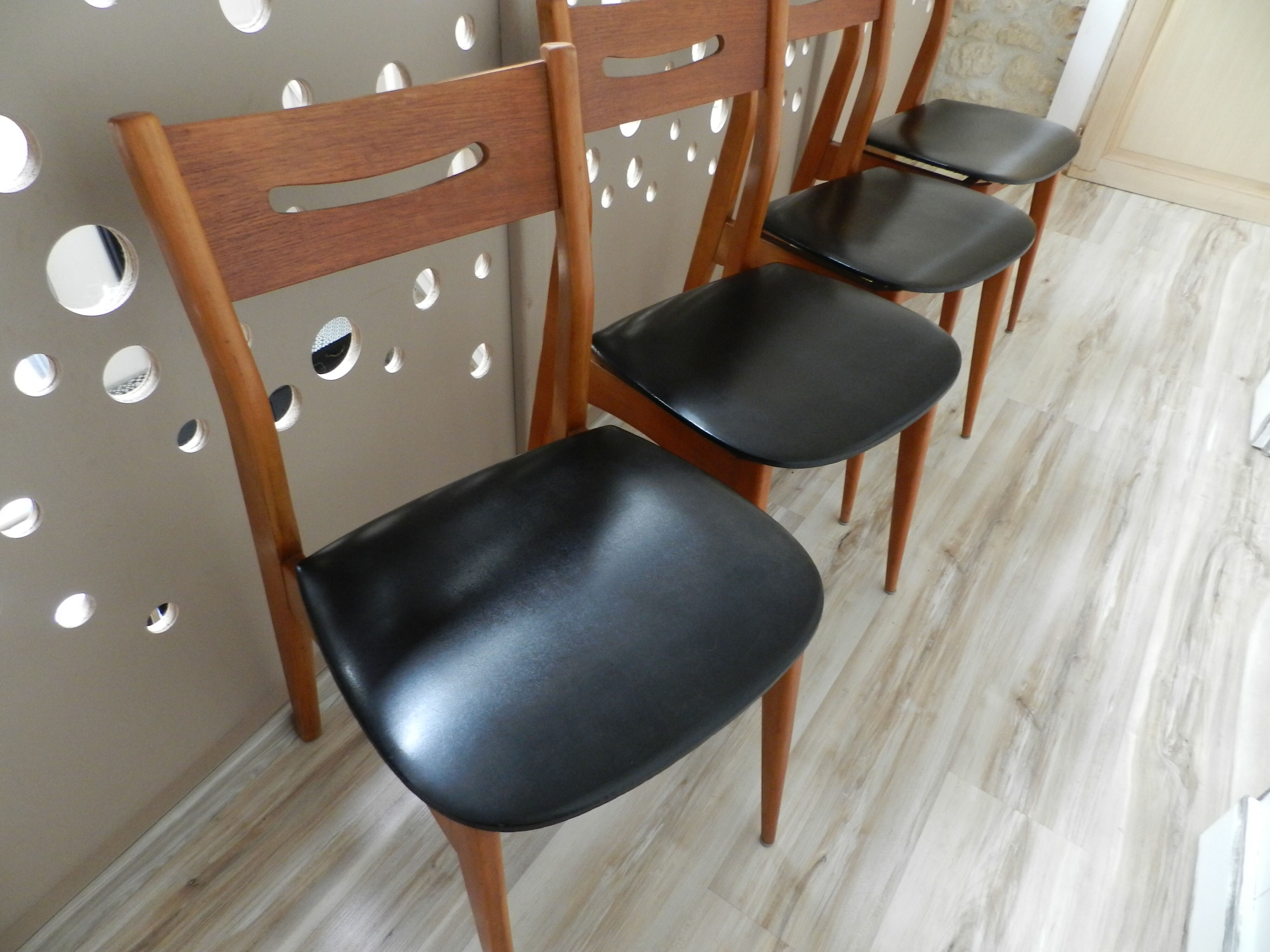 Set of 4  scandinavian nordic chairs