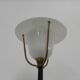 Lampe vintage sur pied avec abat-jour en verre et abat-jour en acier perforé