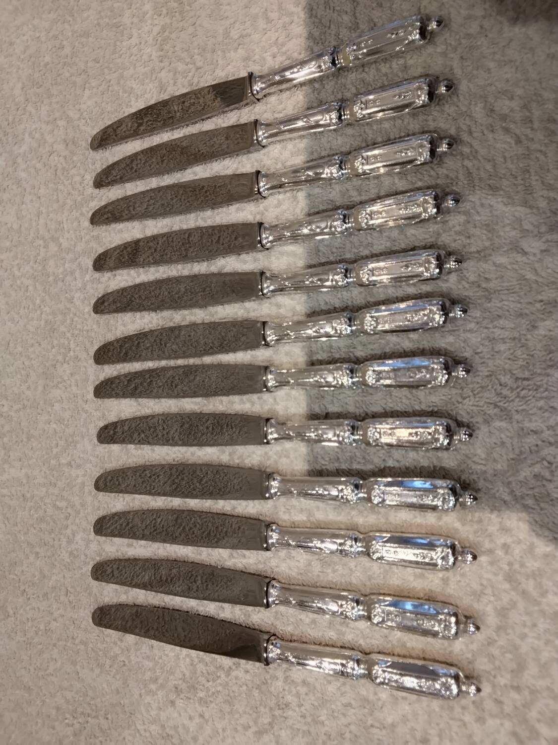 12 silver-plated metal lunch knives, SFAM silversmith, Russian handle, 16.9cm