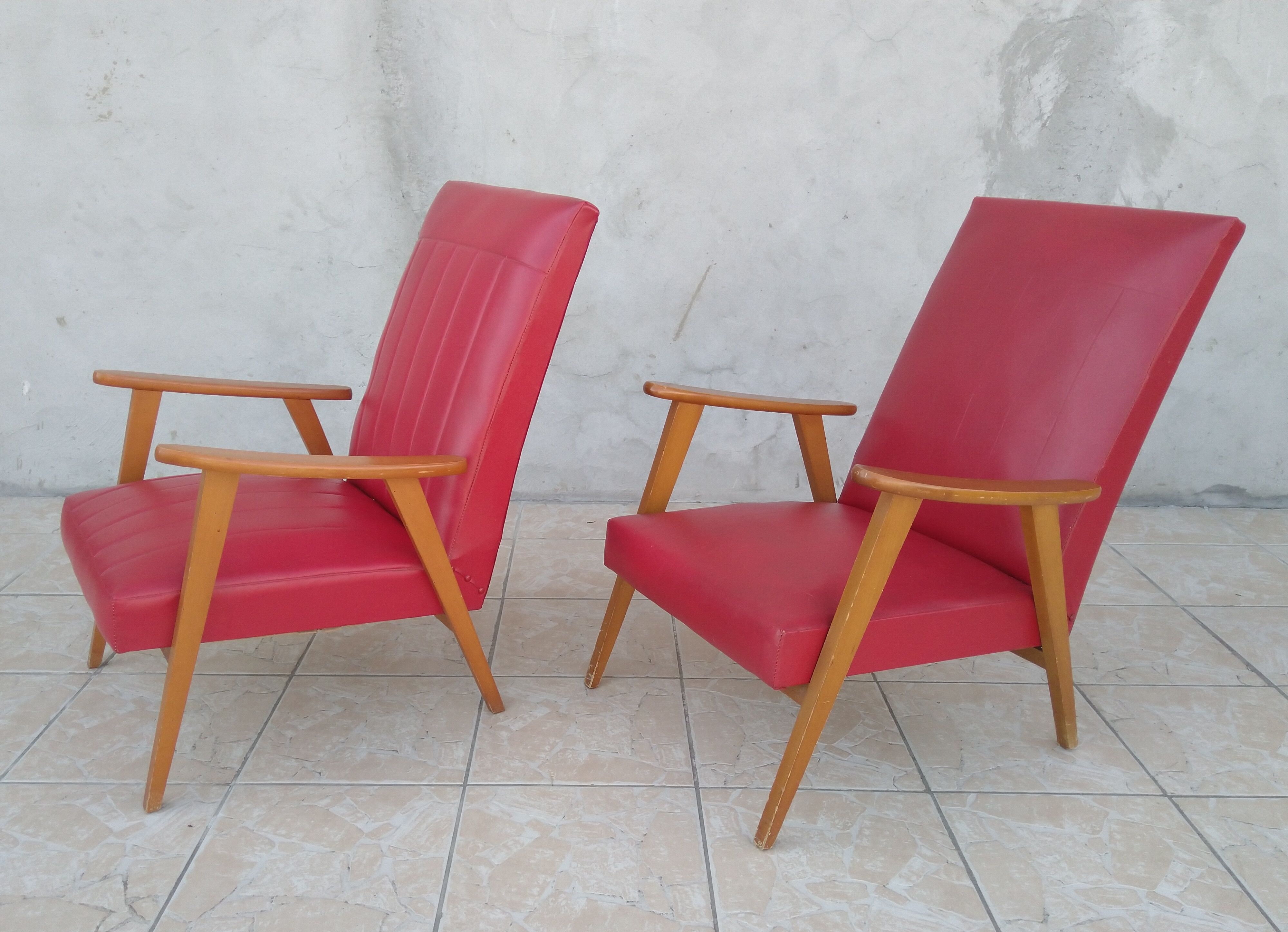 Paire de fauteuils vintage en skaï