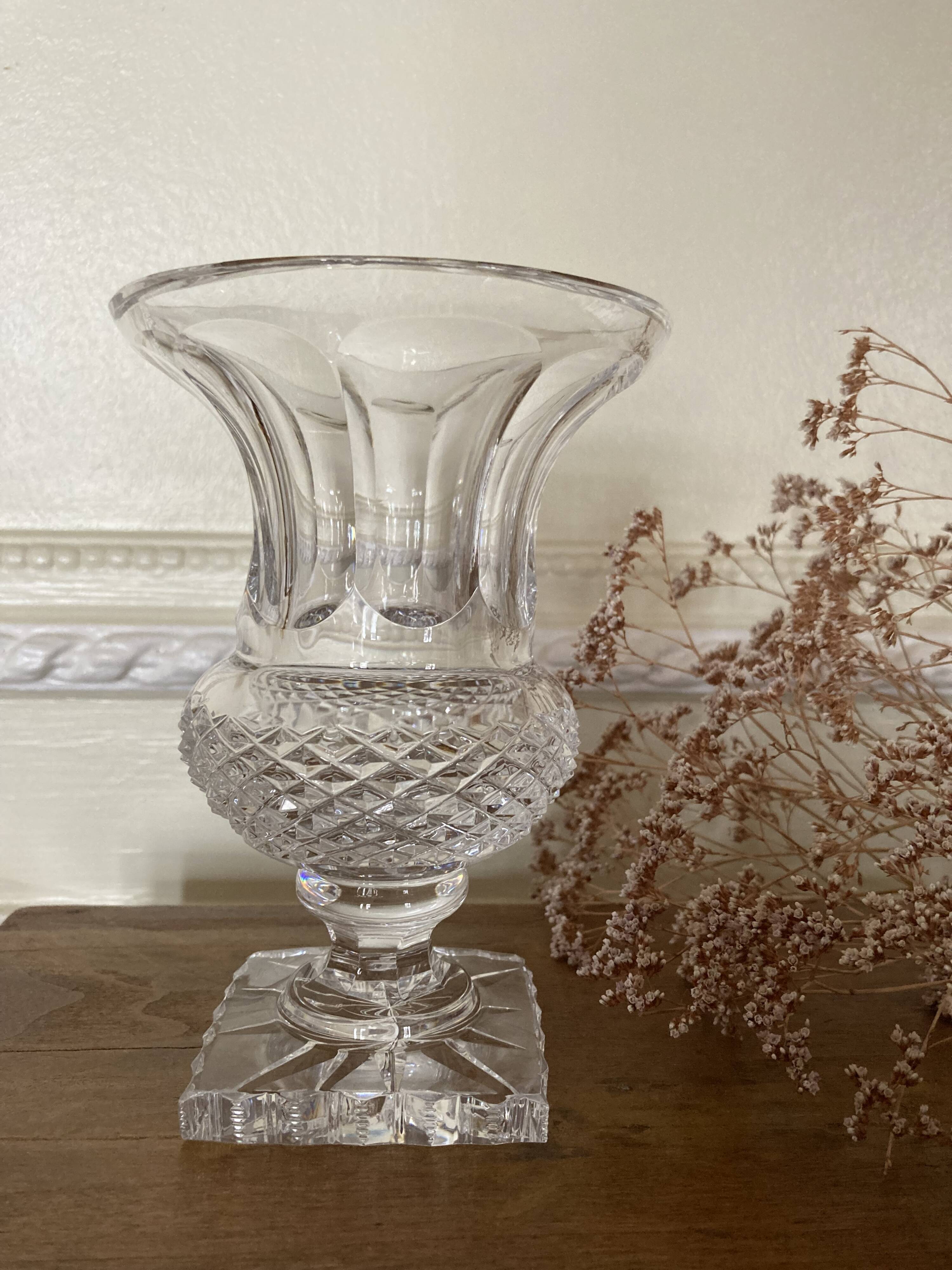 Medici vase in cut crystal, Versailles model