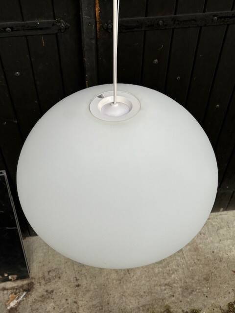 Fluid suspension by Claesson, Koivisto and Rune for Muuto - Sweden 2000s