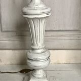 Wooden baluster lamp