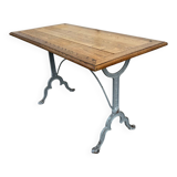 Bistro table stone font worker