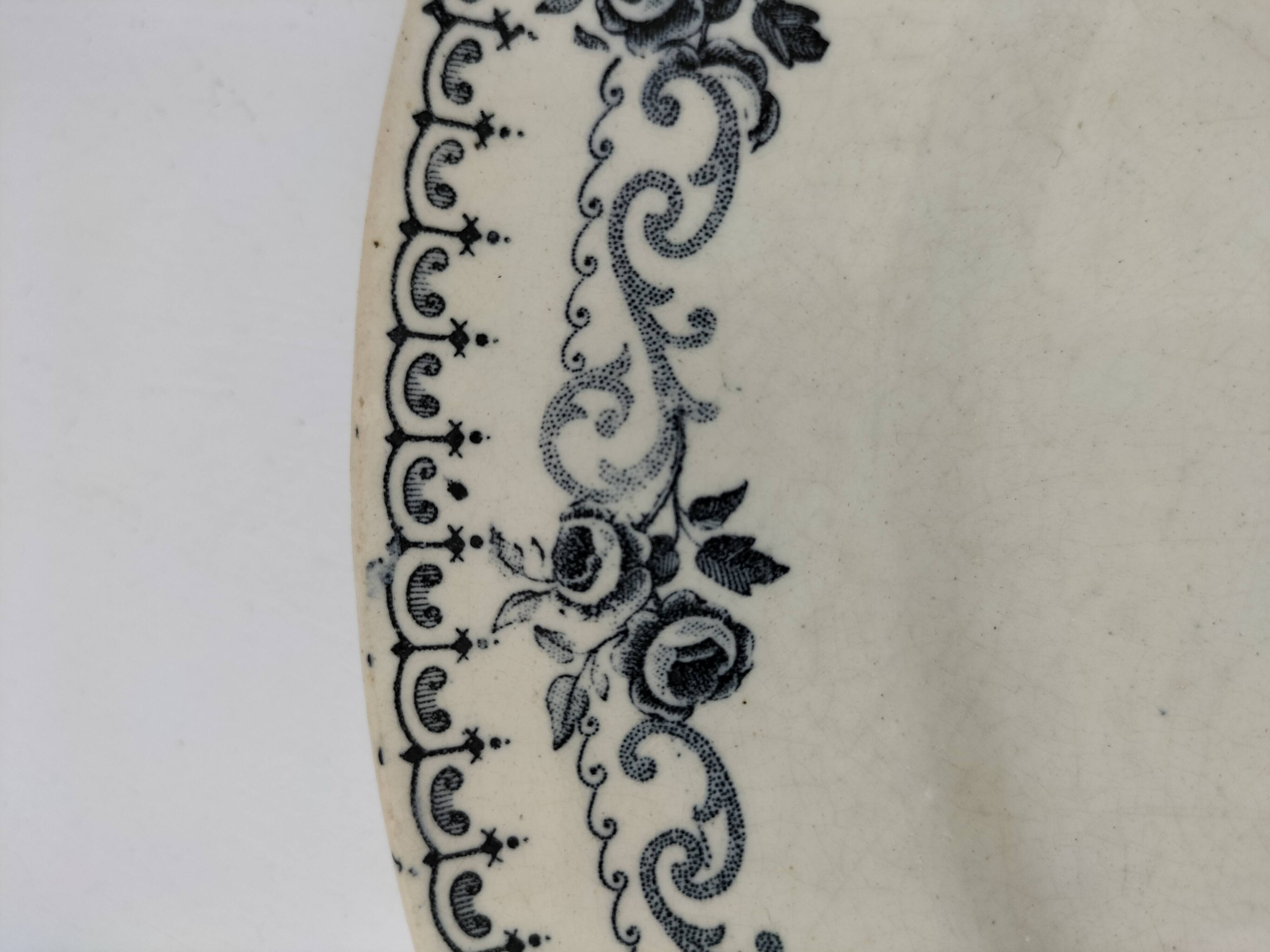 Plate from the H. Boulenger & Cie Choisy-le-Roi Parmentier model