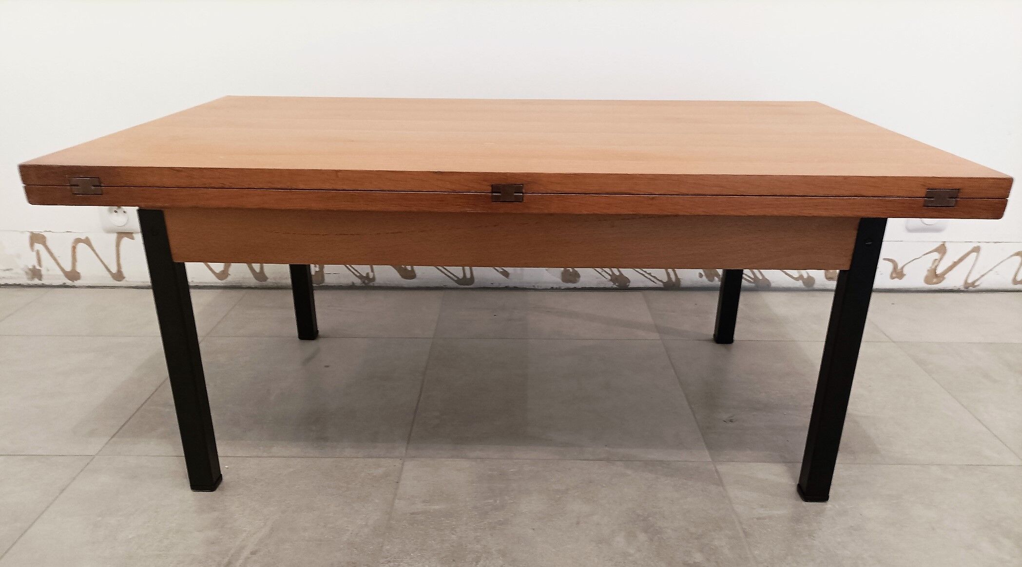 Table "Révélation" d'Albert Ducrot pour Ducal