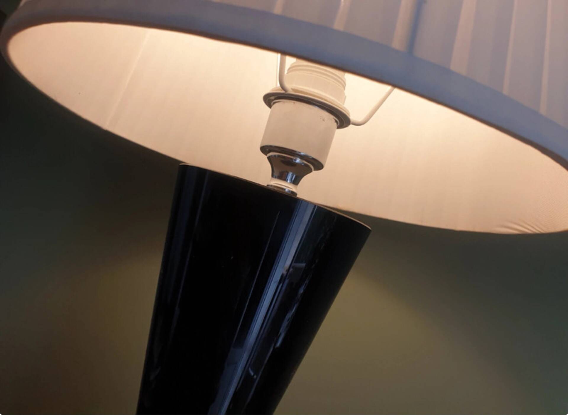 Lampe en cristal taillé noir – 64 cm – 7,6 kg