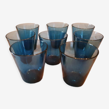 8 water glasses in vintage blue colored glass