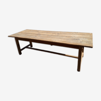 Table farm raw wood