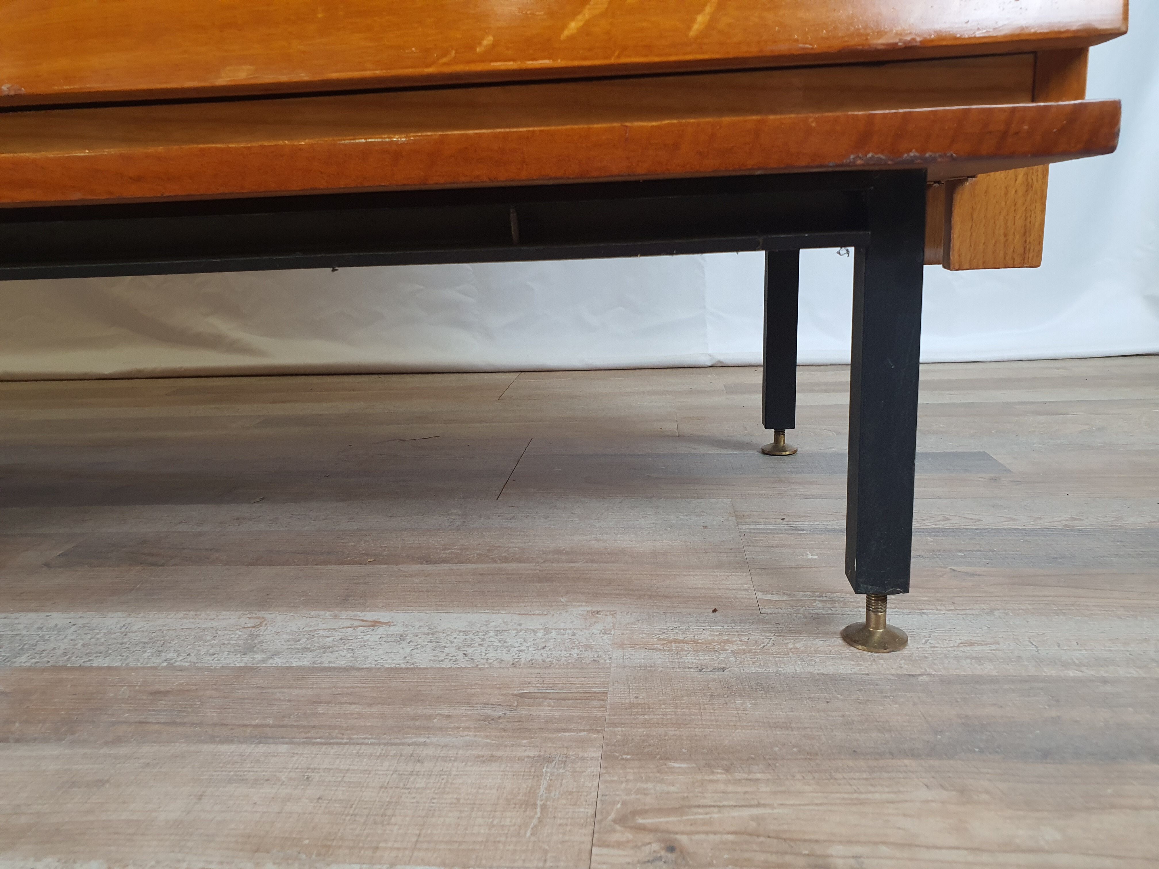 Buffet milanais en hêtre années 1950