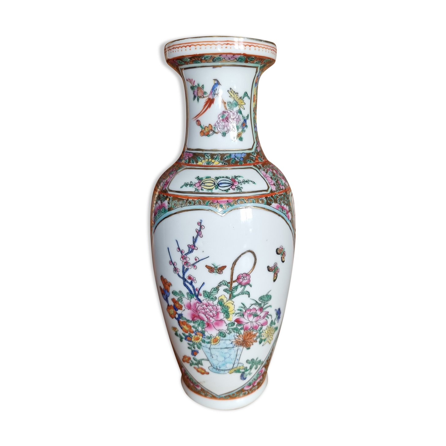 Chinese porcelain vase Canton style