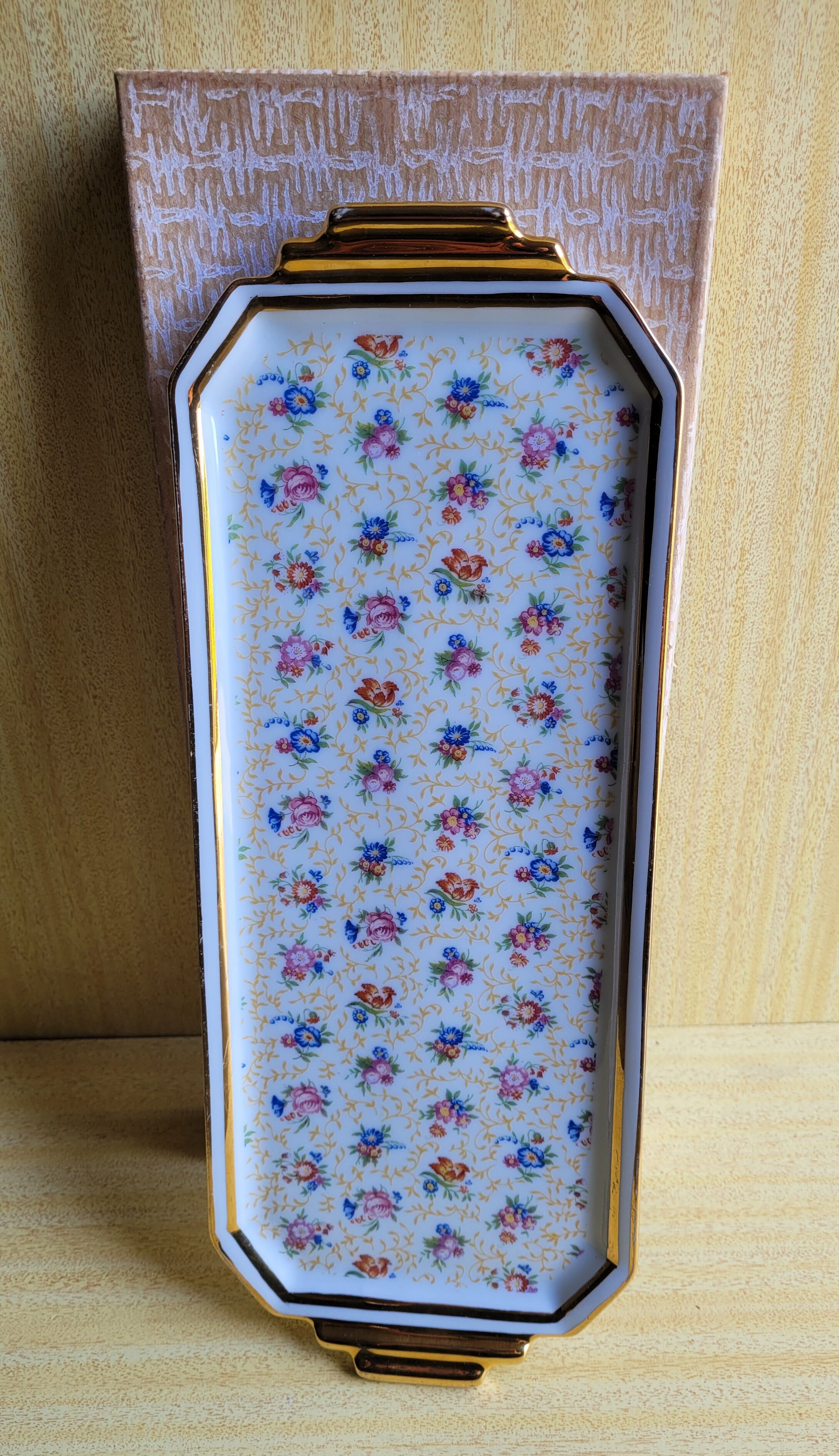 Cake dish