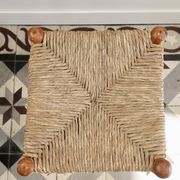 Tabouret bas vintage en bois et assise paillée