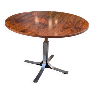 Extendable modular coffee table  
Osvaldo Borsani