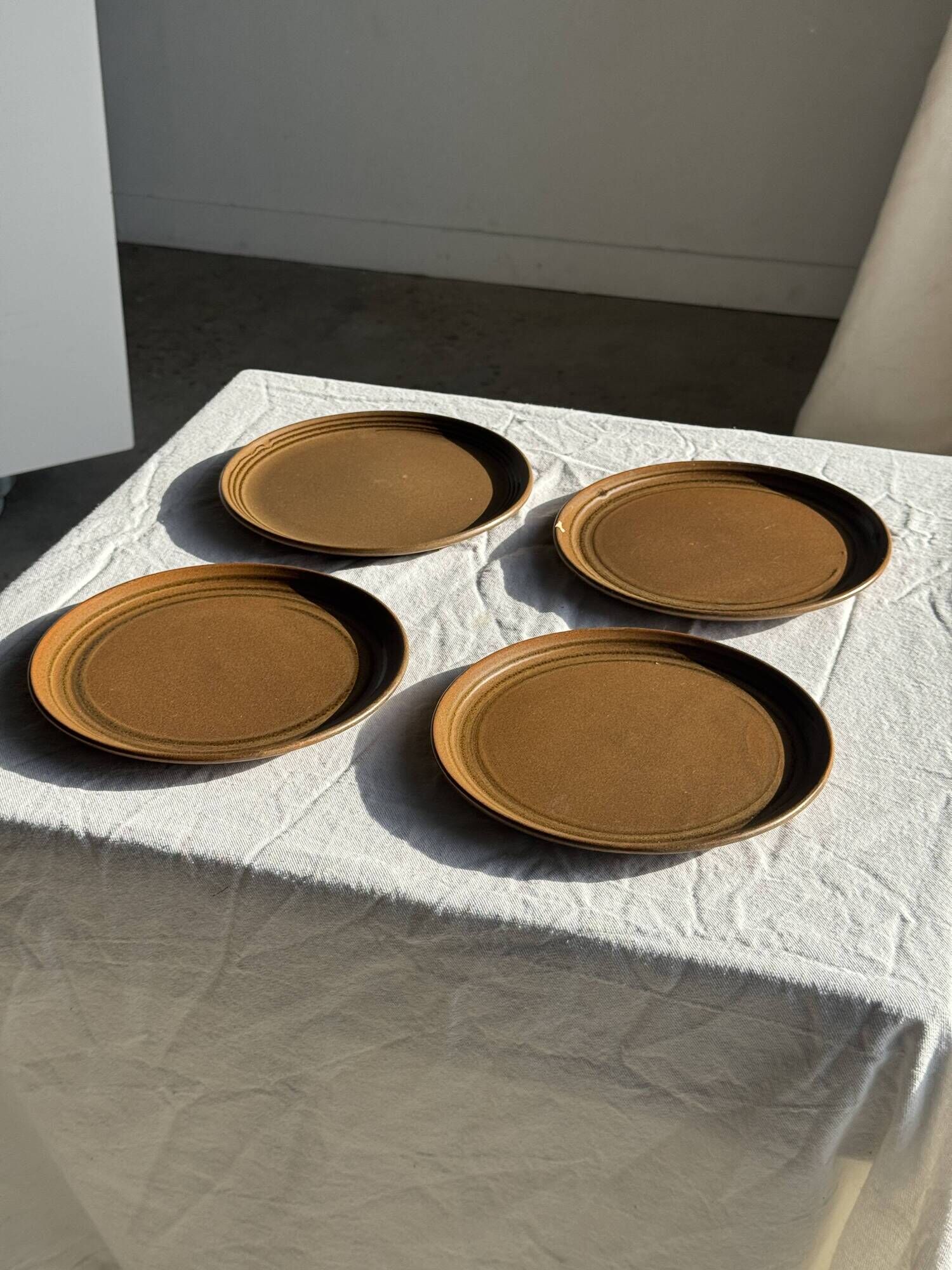 Lot de 4 assiettes à dessert brunes Sarreguemines Modèle Savoie D19.5