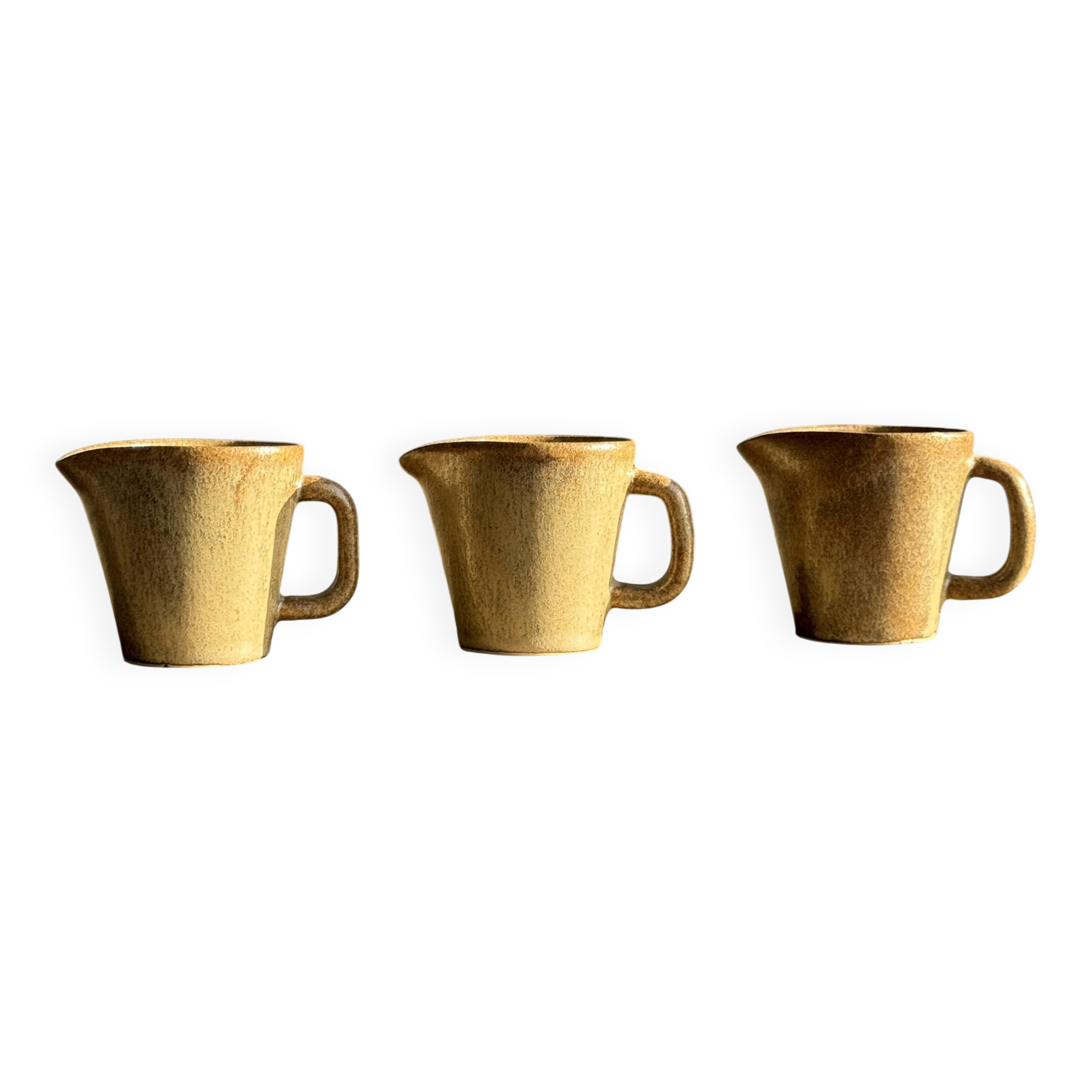 Set of 3 small jugs or milk pots in stoneware H8 D8.5