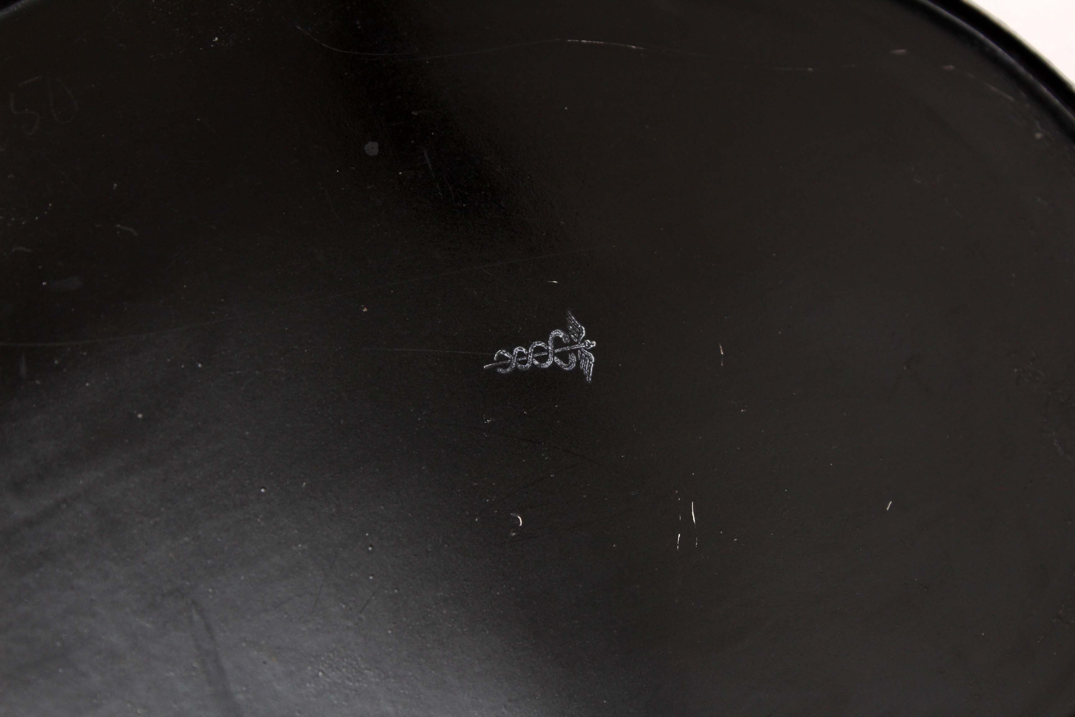 Vintage dish metal with handle