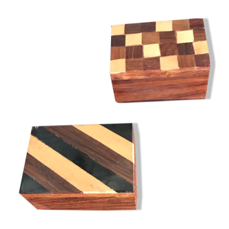 Lot 2 wooden boxes