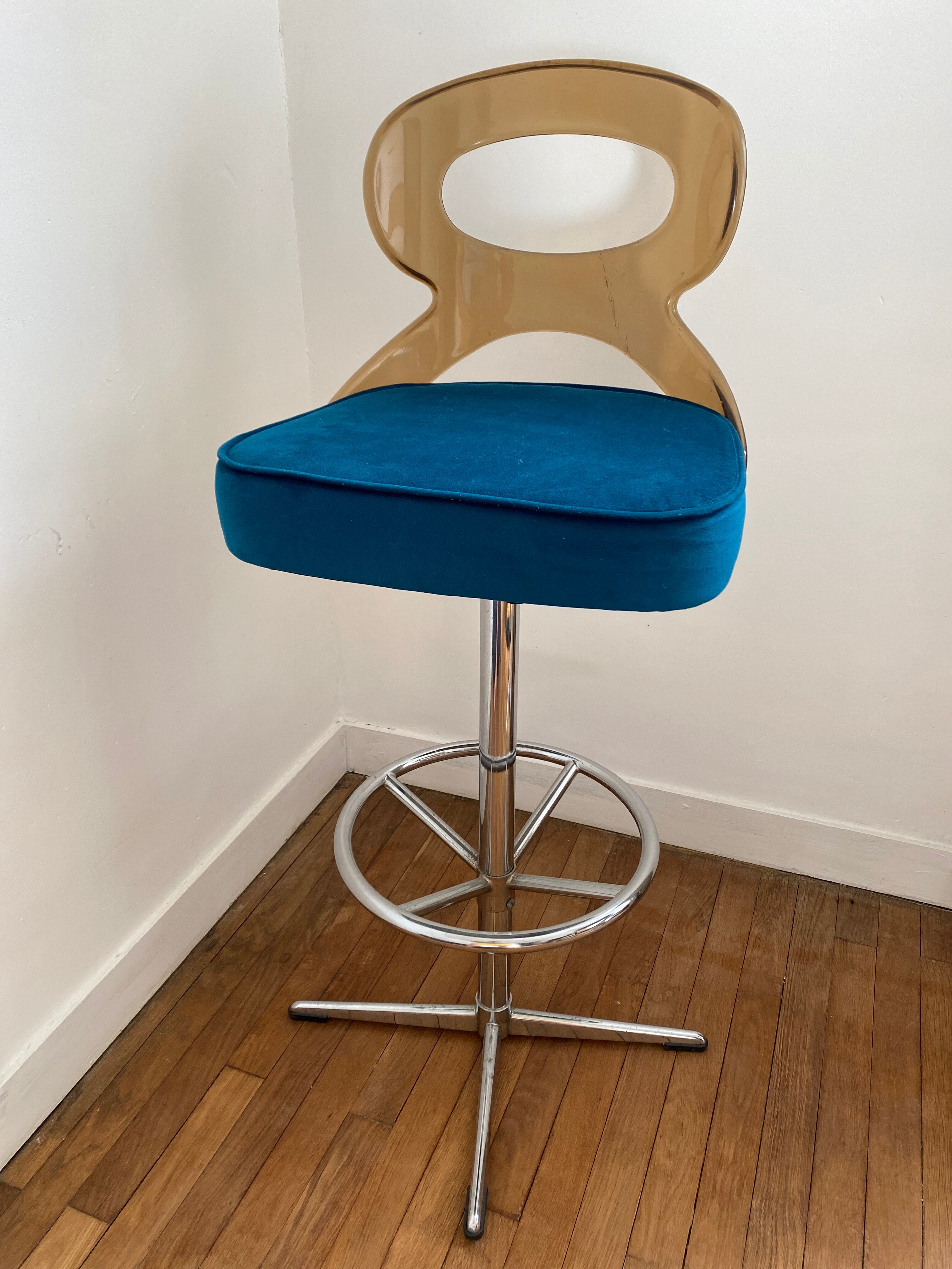 Vintage bar chair 1970