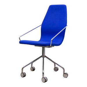 Chaise à roulettes aeon - tissu bleu