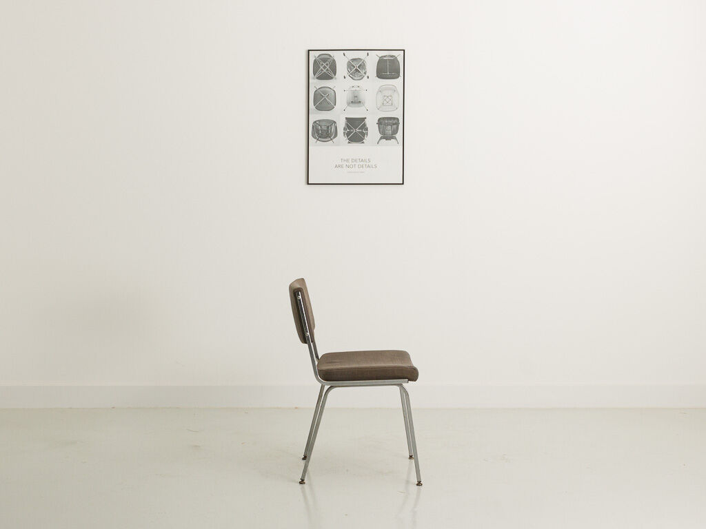 Office chair in chromed steel and grey fabric