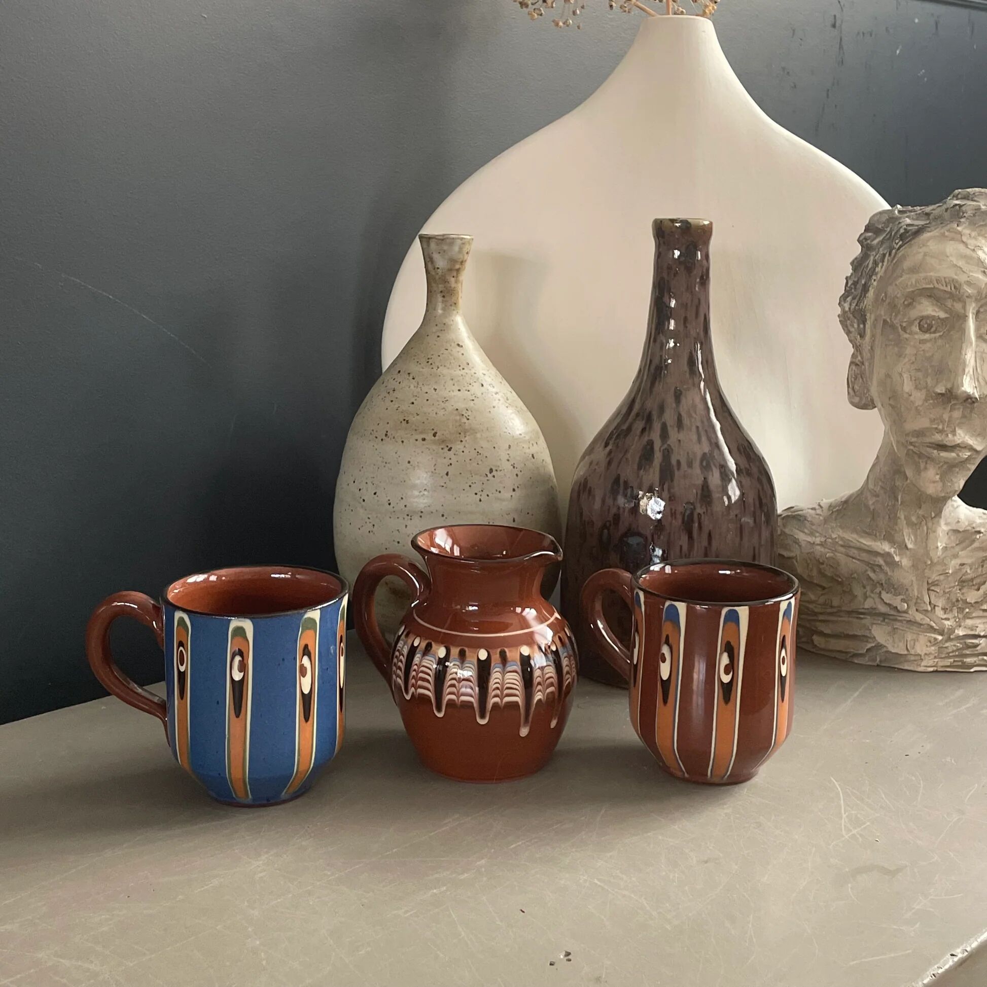 Cup and milk jug set - Bulgaria