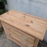 Natural wood chest of drawers