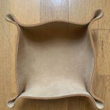 Orange pouch tray