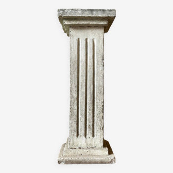 Gray concrete column