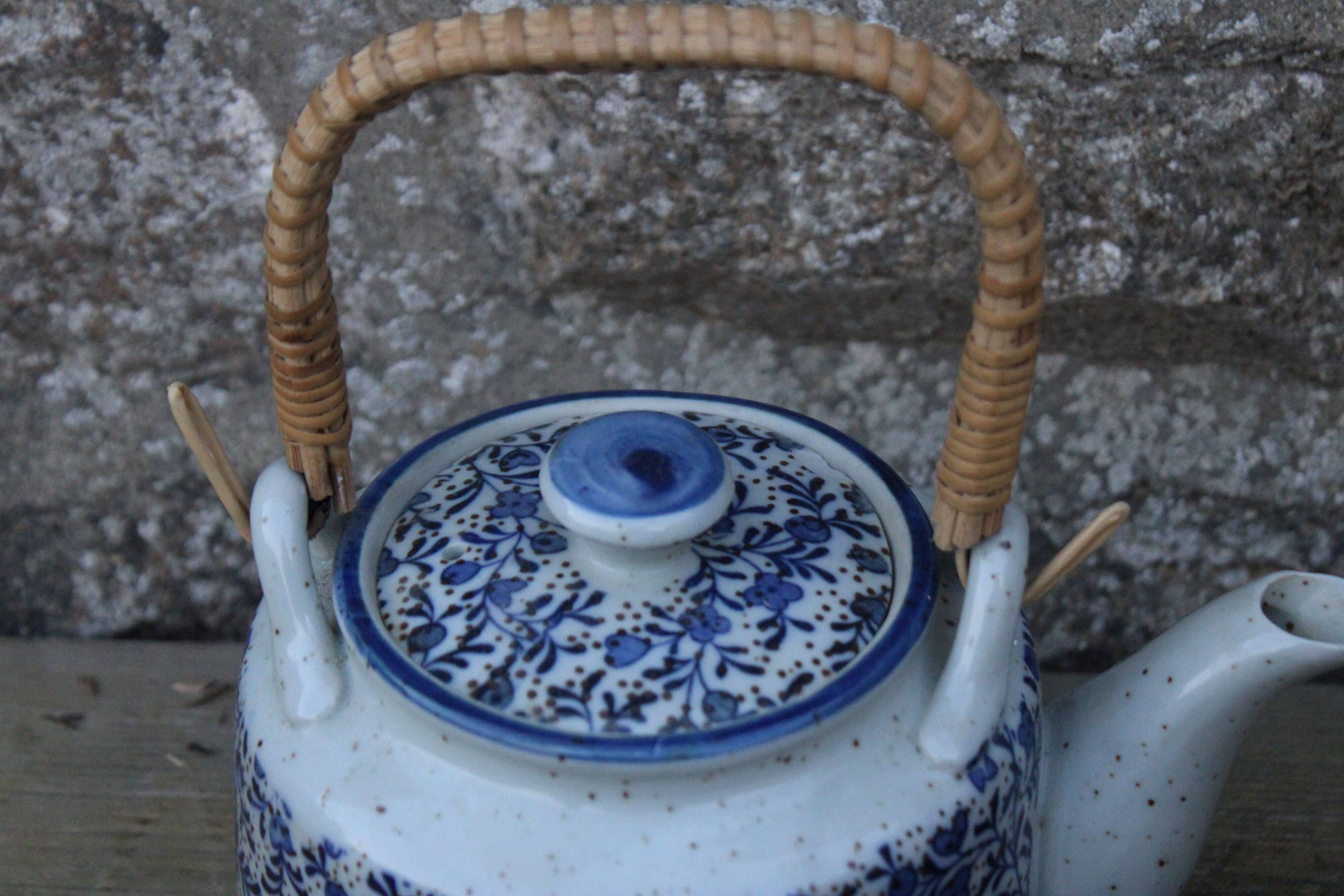 Vintage Japanese Tea Set - Teapot + 4 Matching Cups