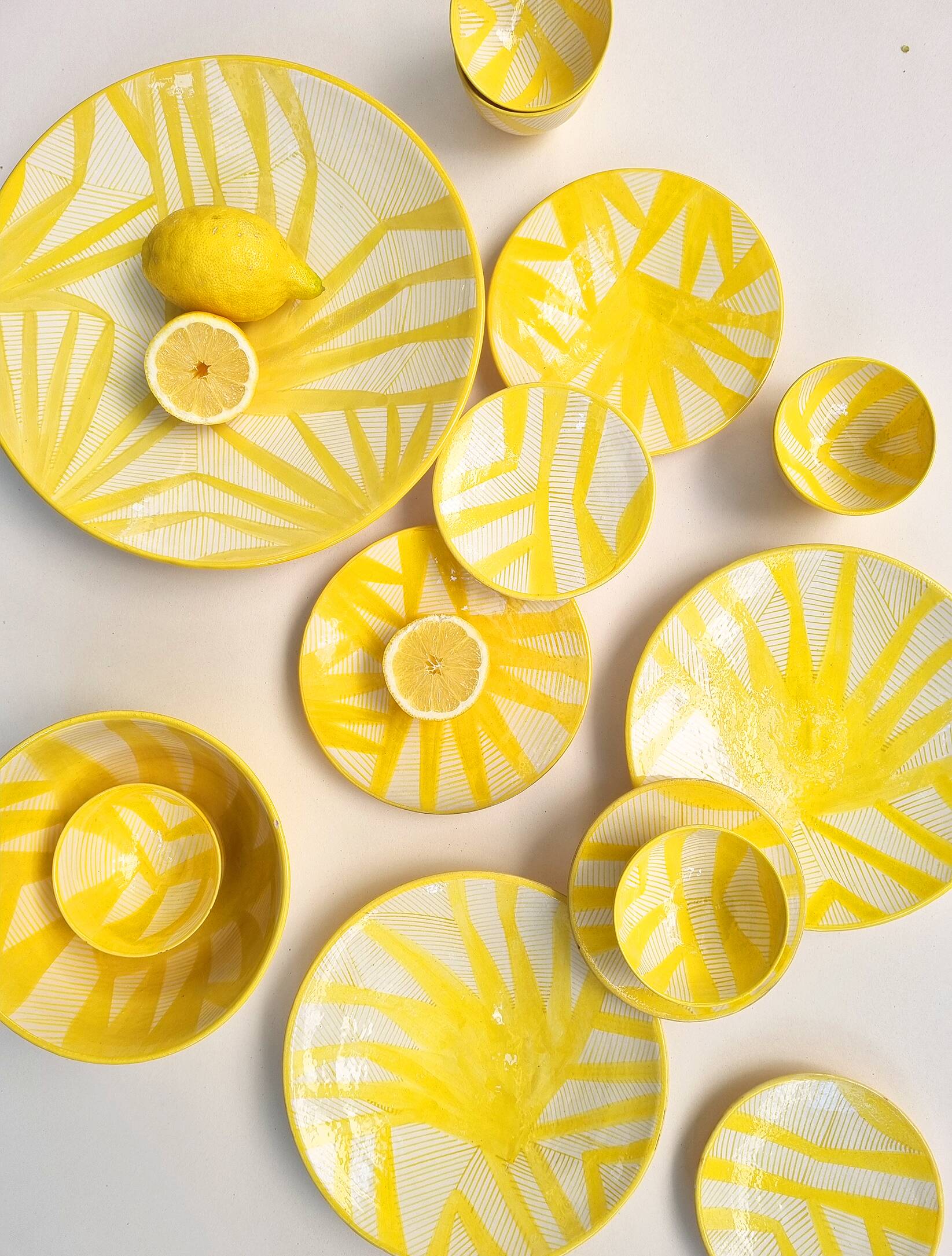 Medium plate - yellow PALM