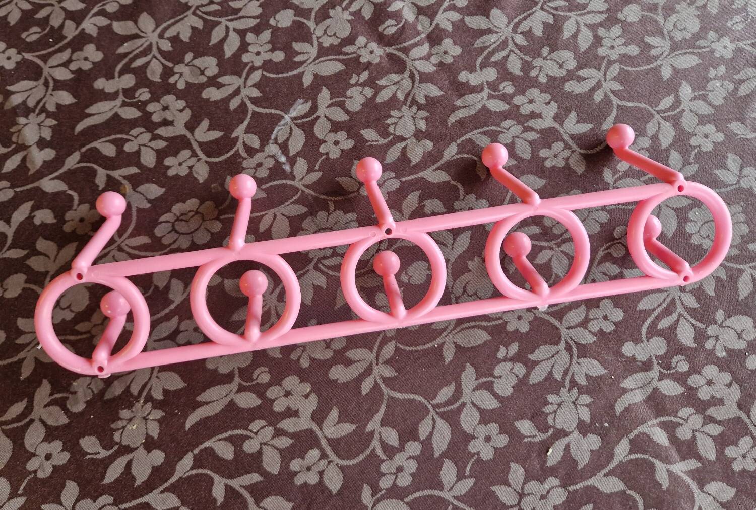 Yaffa doremi pink vintage 80s coat rack