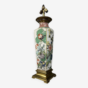 China 19th century: porcelain lamp decorated with trendy birds circa 1880