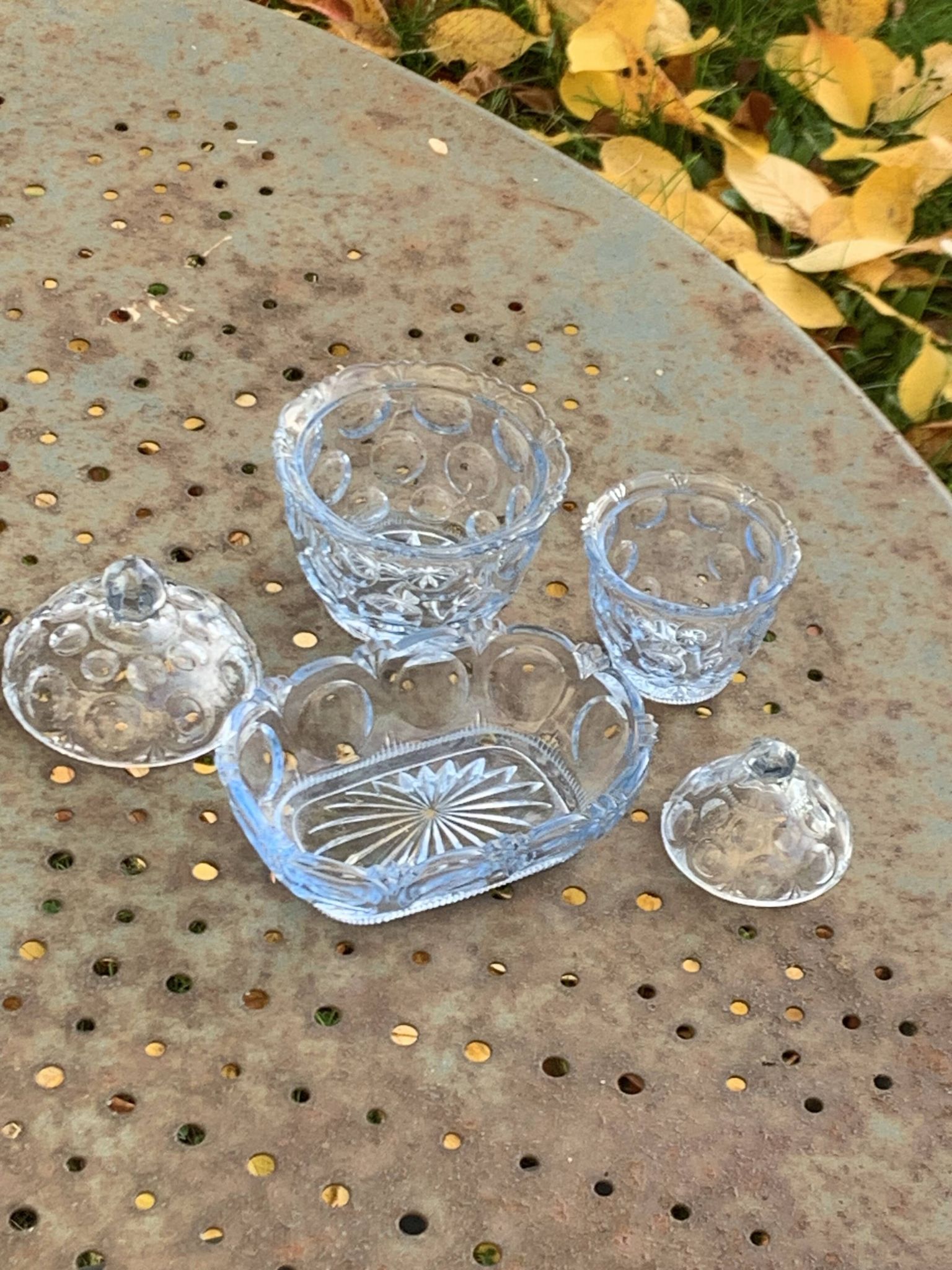 Lot consisting of 3 glassware, lavender blue, two jars with lids and a pocket emptier, vintage