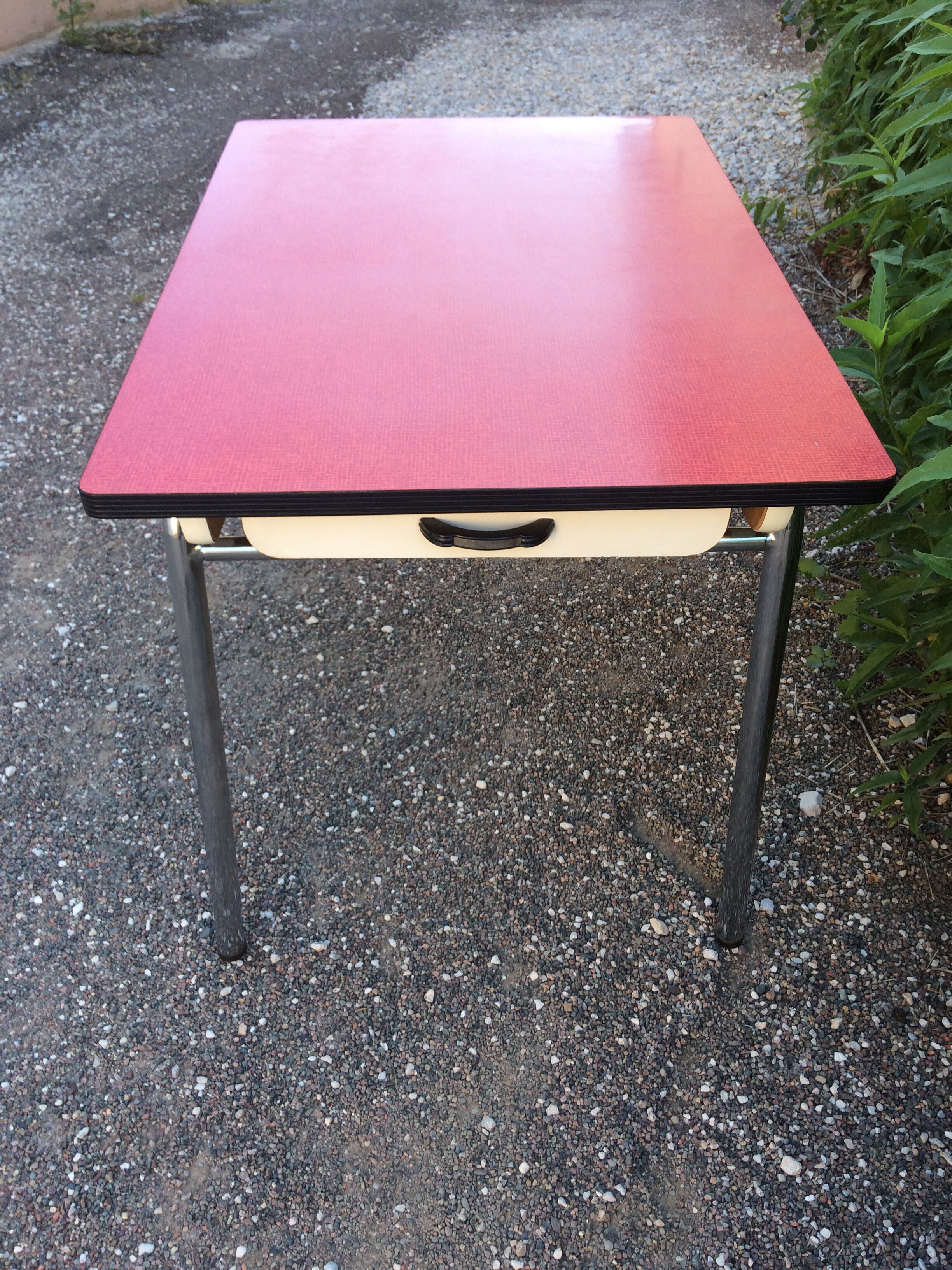 Table formica