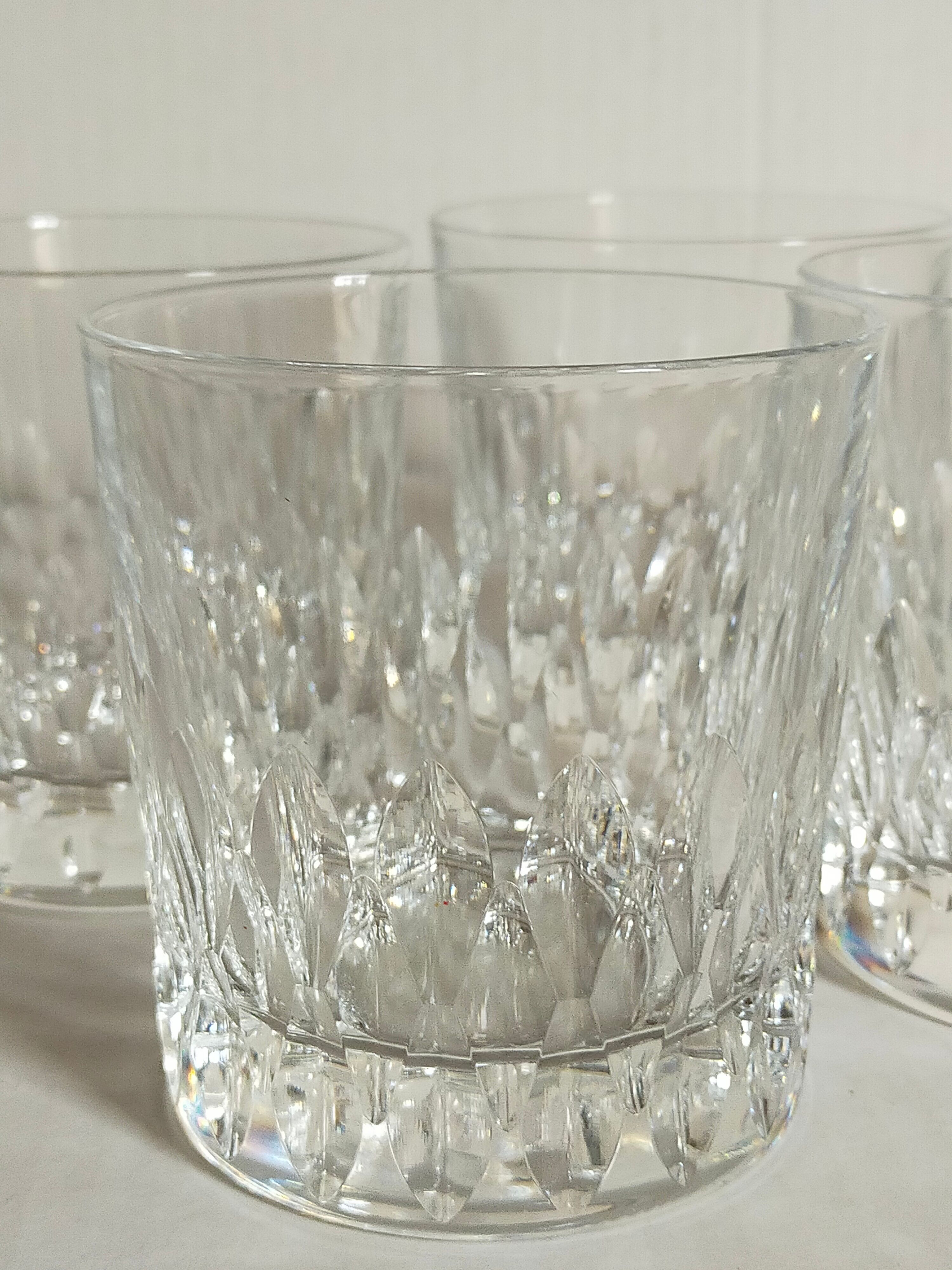 Quatre verres gobelets à whisky en cristal d'Arques vintages