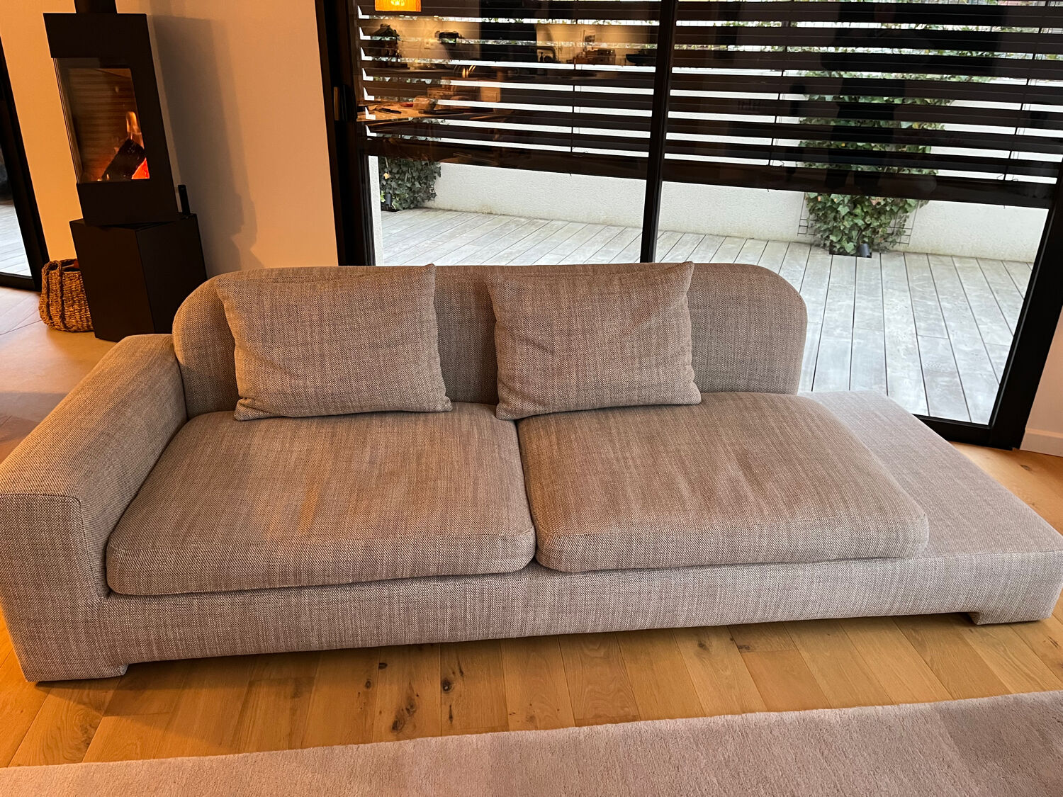 Three-seater fabric sofa