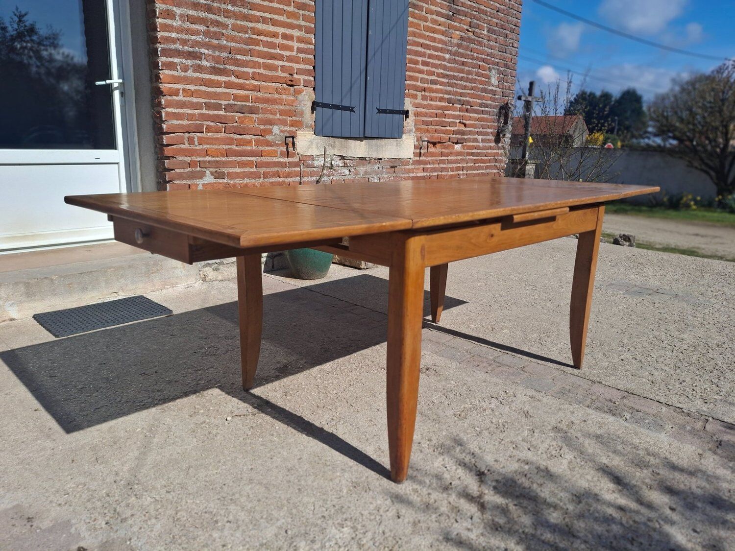 Extendable table in solid oak - French Reconstruction style 1950