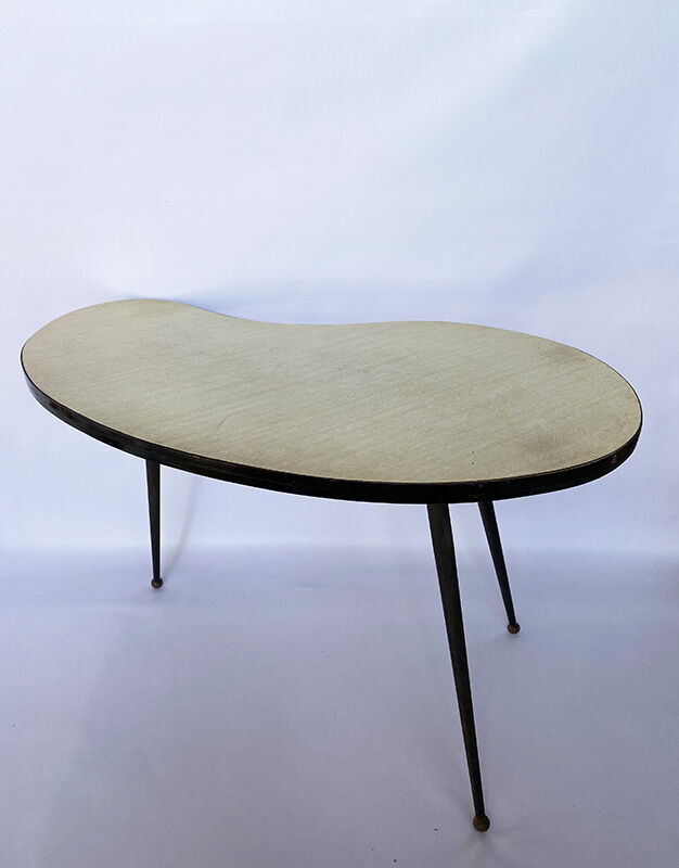 Tripod bean table