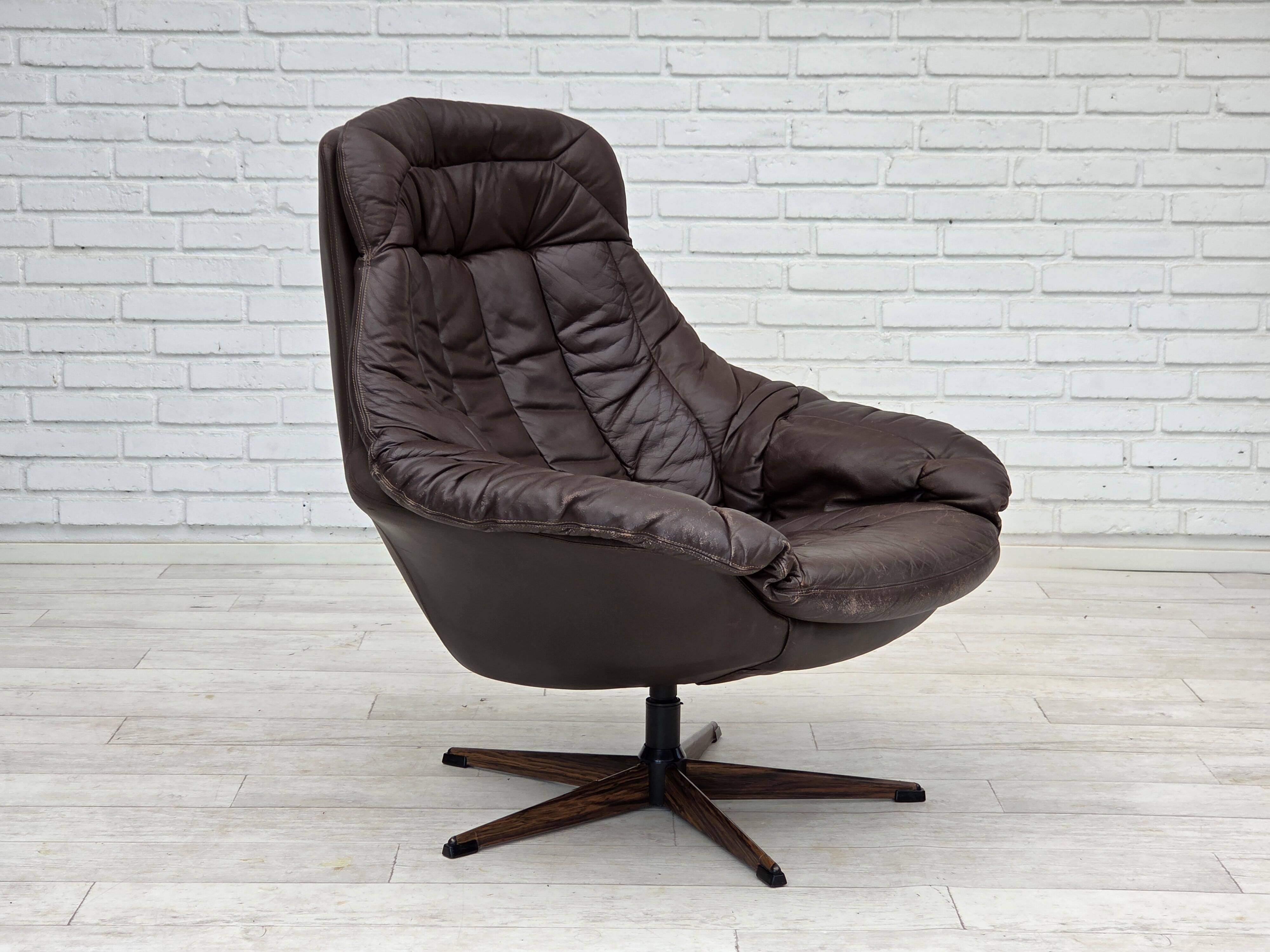 1970s, Danish design by H.W.Klein, swivel chair, for Bramin Møbler.