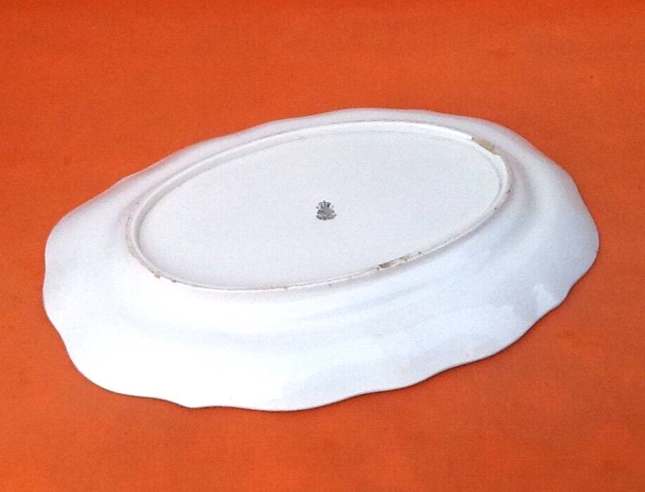 K&G (Keller & Guerin) Half-Porcelaine Lunéville Large polylobed serving dish late 19th century