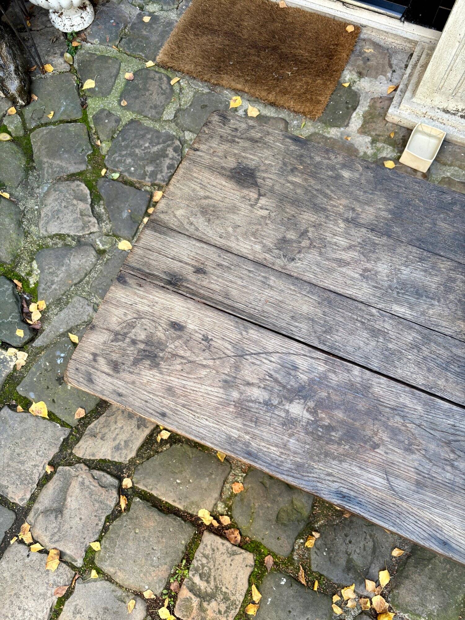 Table bistrot en fonte de fer et bois
