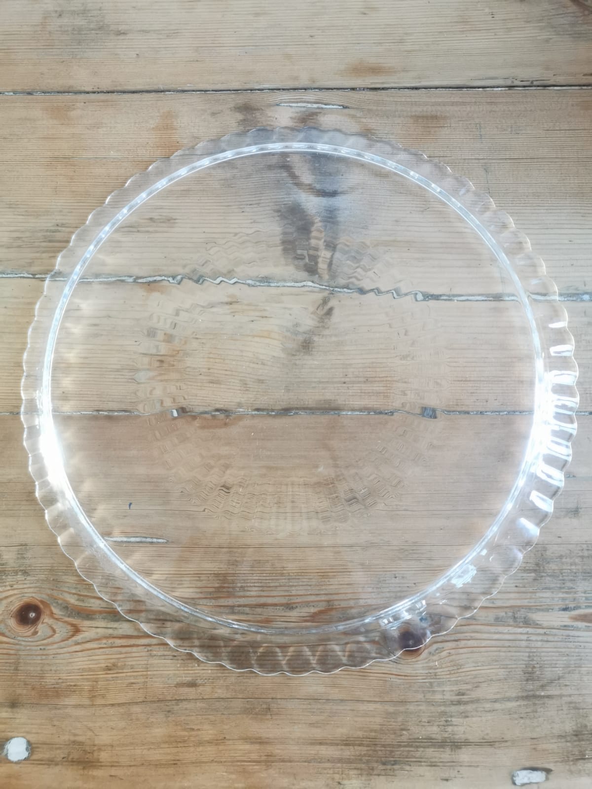 Glass arcopal cake dish with bell