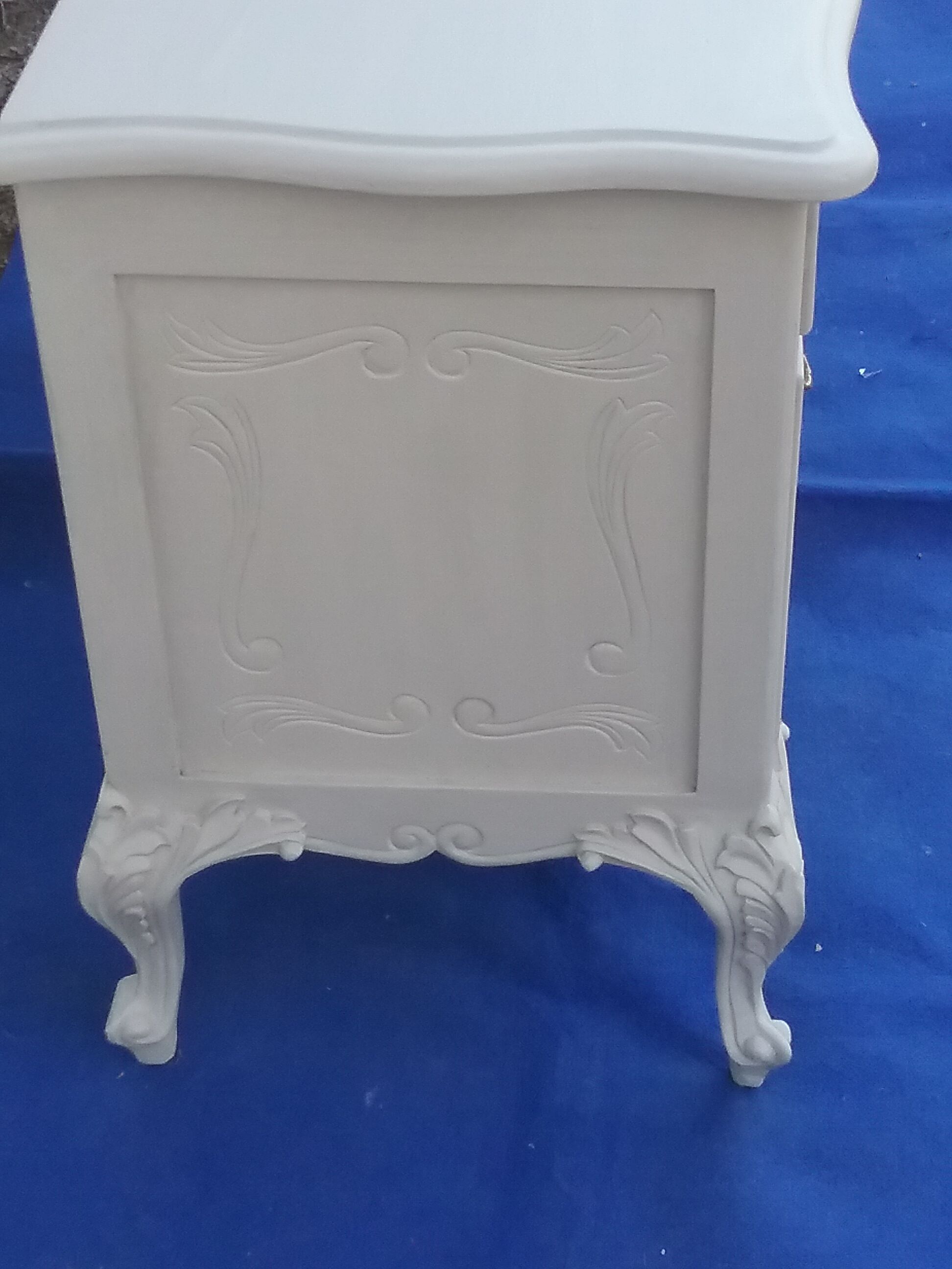 Paire de chevets style Louis XV