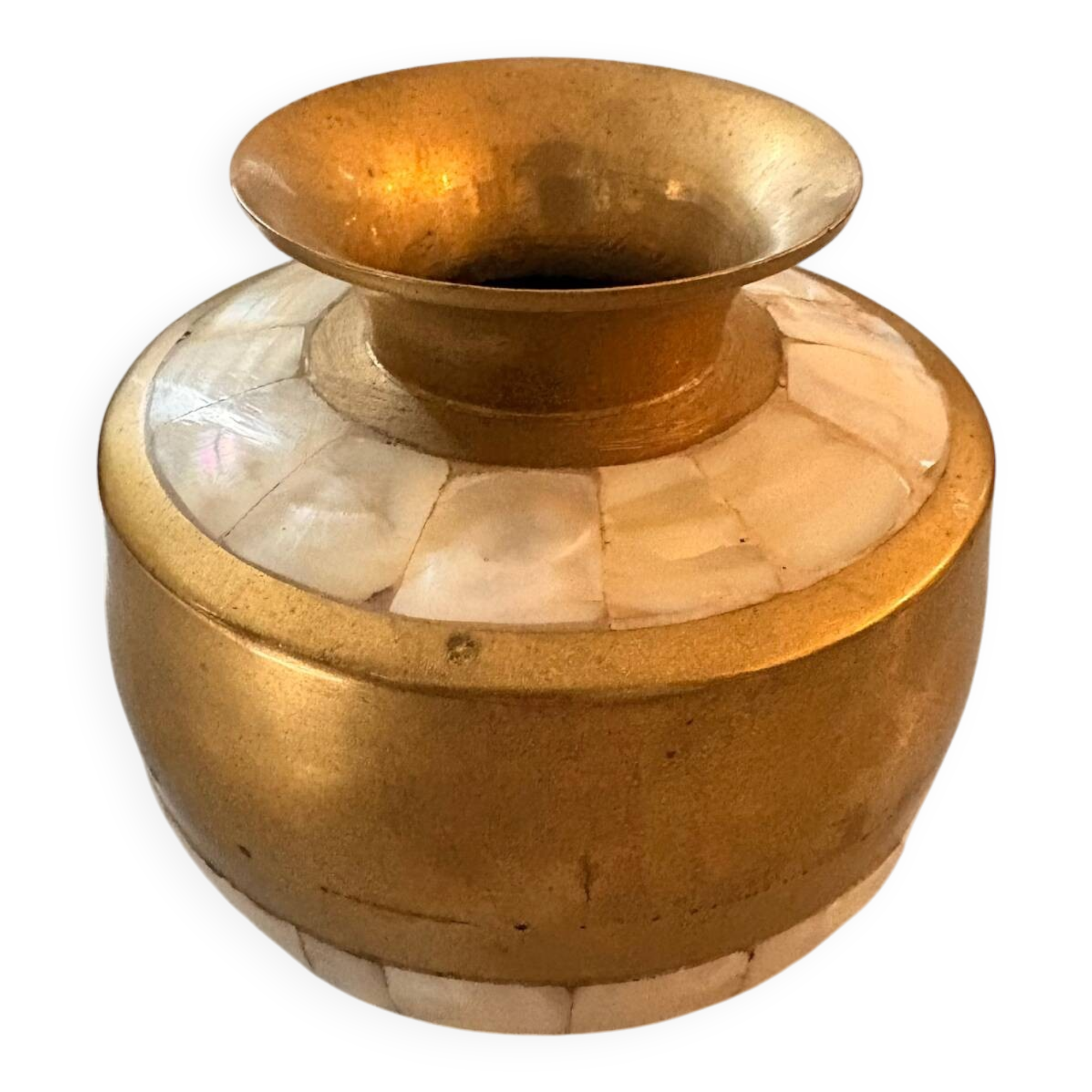 Petit vase vintage en laiton et nacre naturelle