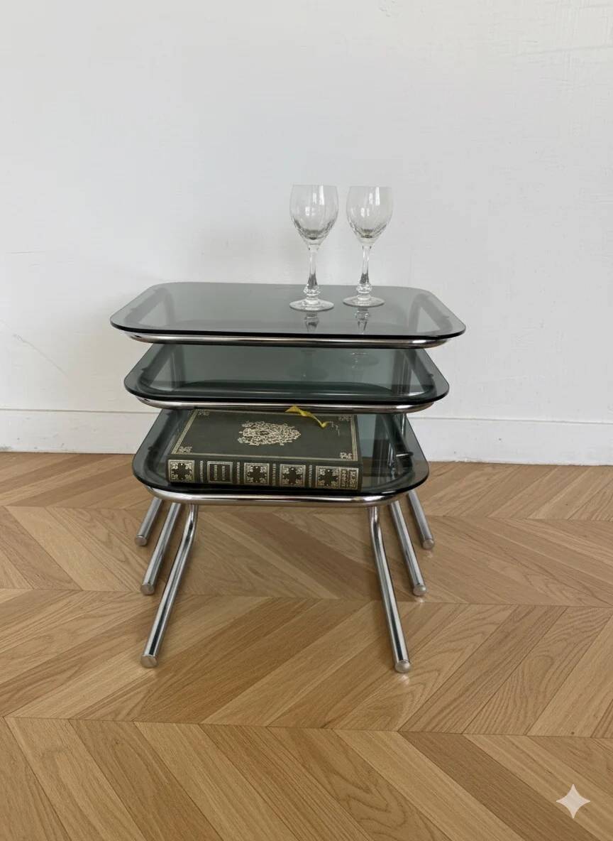 Trio de tables gigognes chrome et verre fumé vintage