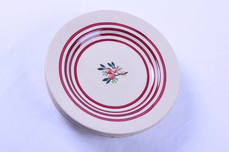 Set of 6 small antique Gien plates