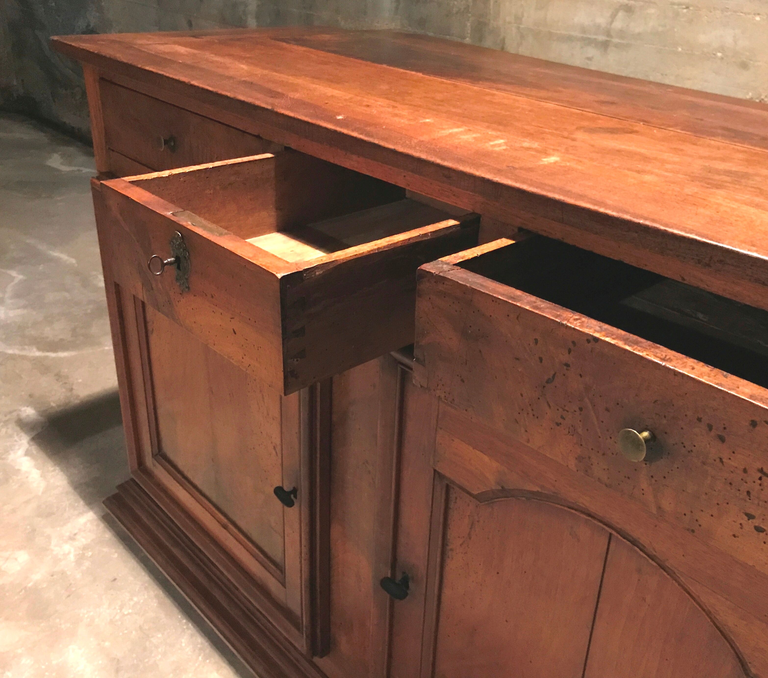 Buffet bahut 1920